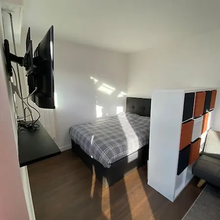 Lumineux 10 Min De Paris Apartment